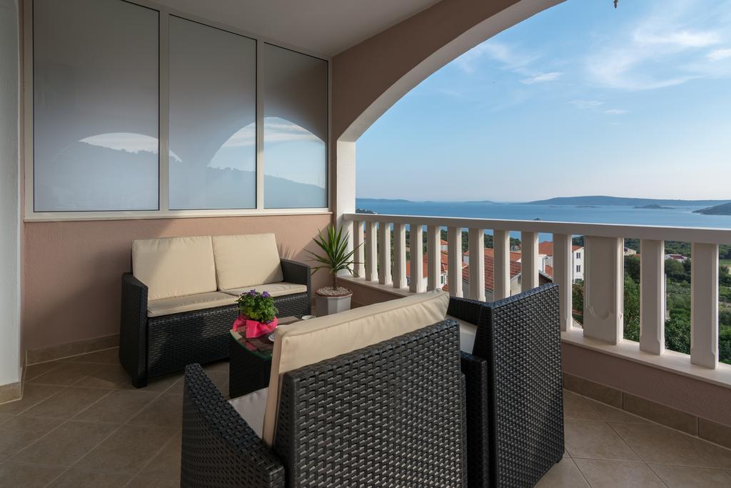 Apartments Blue Lagoon Трогир Экстерьер фото