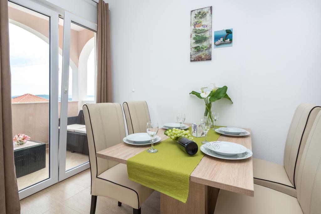 Apartments Blue Lagoon Трогир Экстерьер фото
