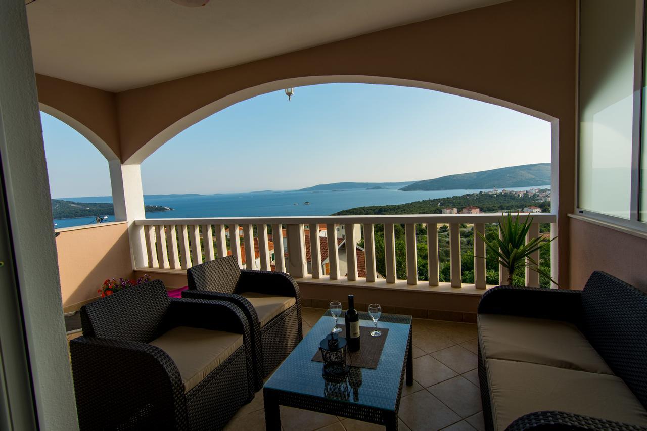 Apartments Blue Lagoon Трогир Экстерьер фото